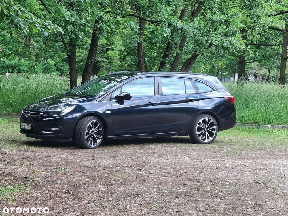 Opel Astra 1.6 CDTI Sport - 1