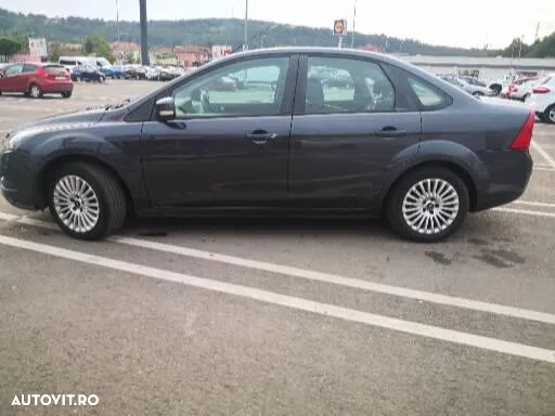Ford Focus 2.0 TDCi DPF Aut. Style - 3