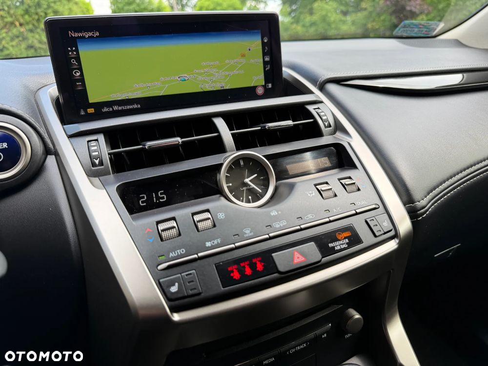 Lexus NX 300h Business Edition AWD - 30