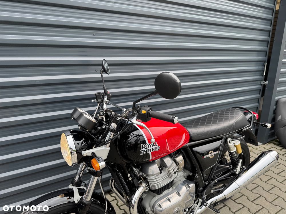 Royal Enfield Interceptor - 7