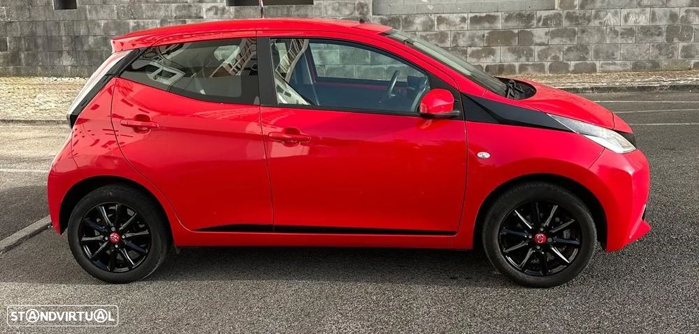 Toyota Aygo 1.0 X-Play+X-Touch - 2