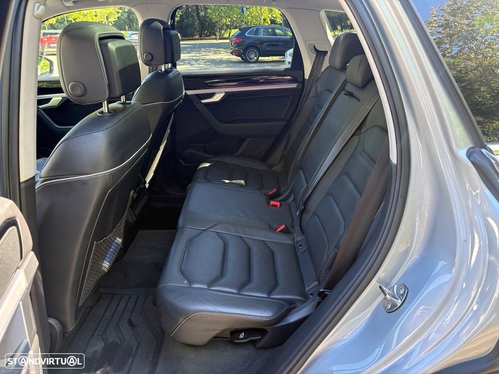 VW Touareg 3.0 TDI V6 Elegance Plus - 13