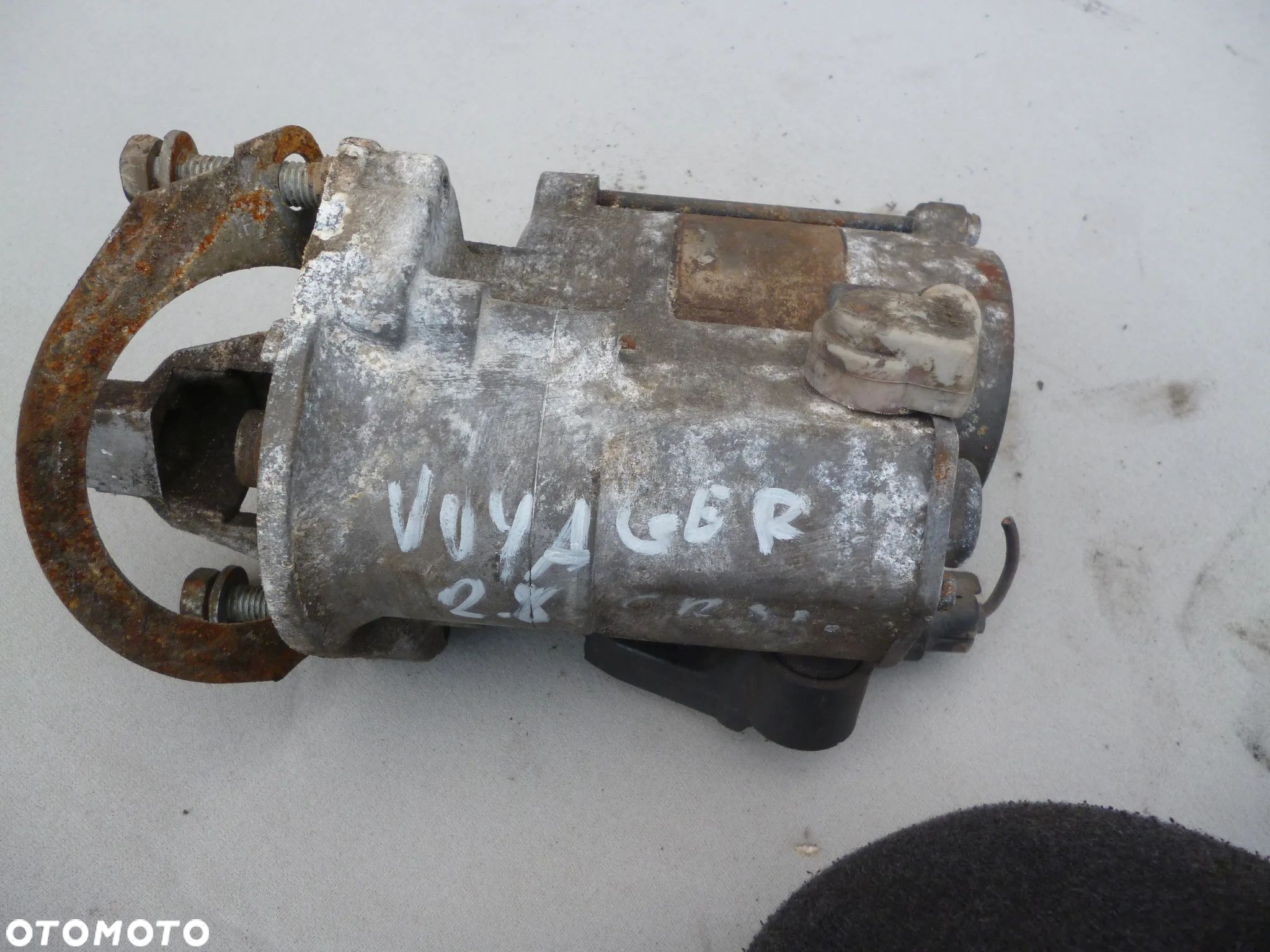 dodge caravan 3.3 v6 rozrusznik - 1