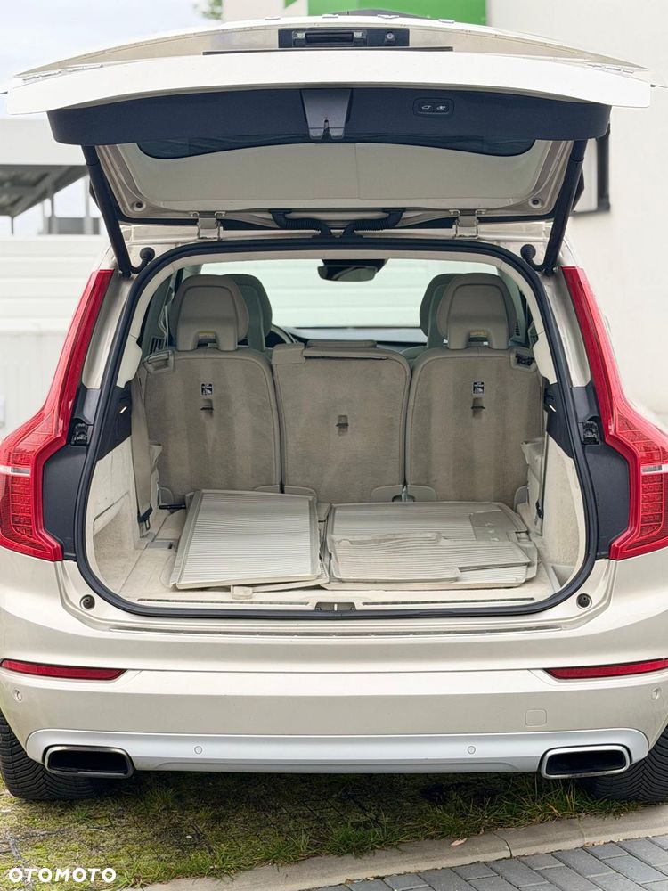 Volvo XC 90 - 7