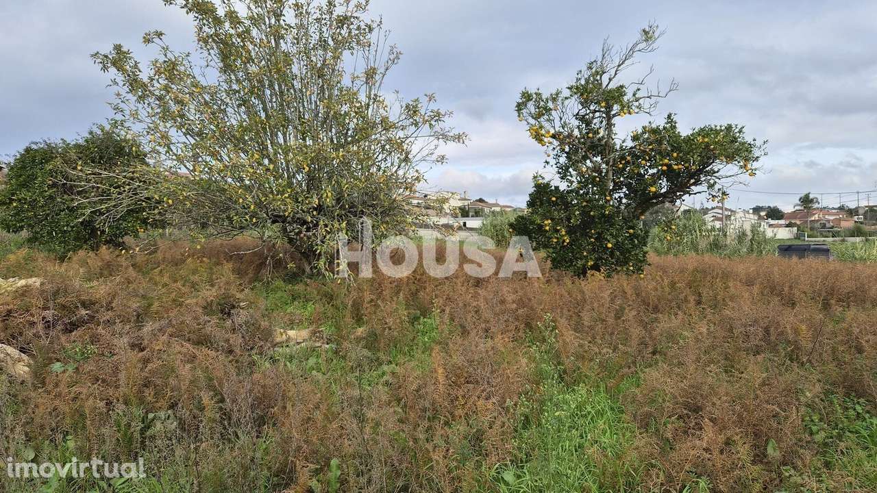 Terreno Urbano com 613m² | Possibilidade de Construção de 2 Moradia... - Grande imagem: 4/8