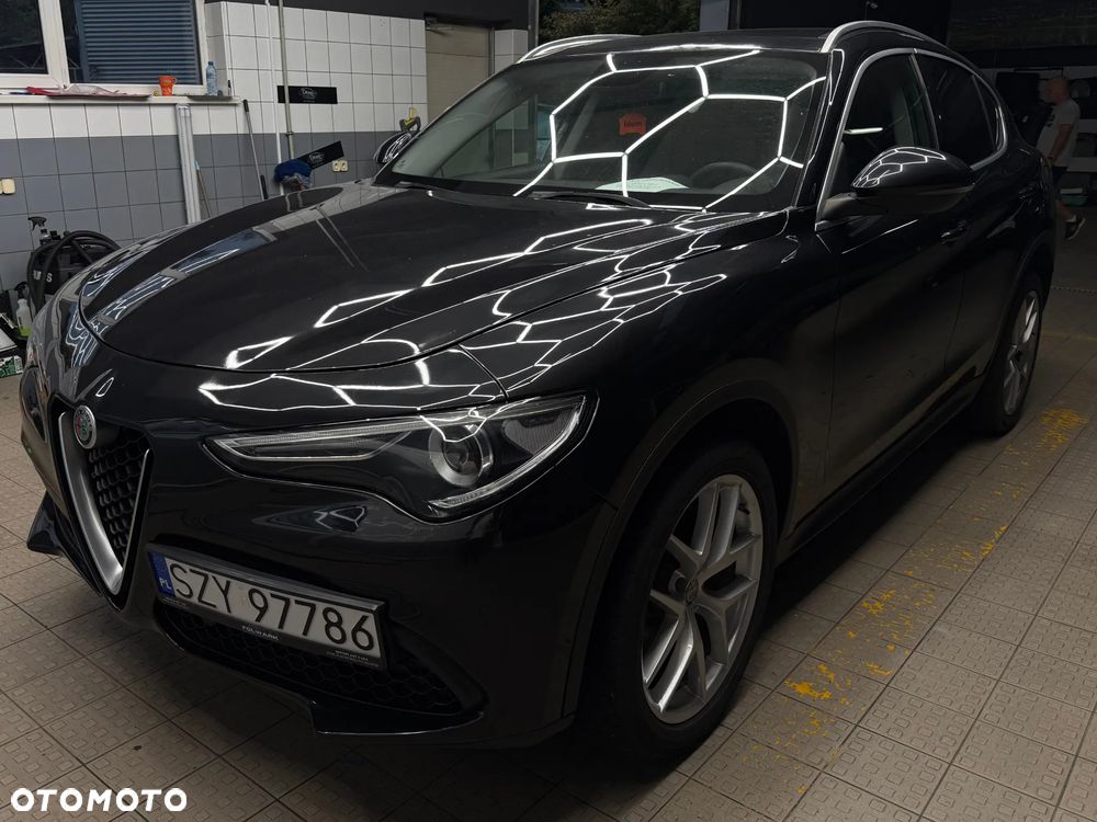 Alfa Romeo Stelvio - 2