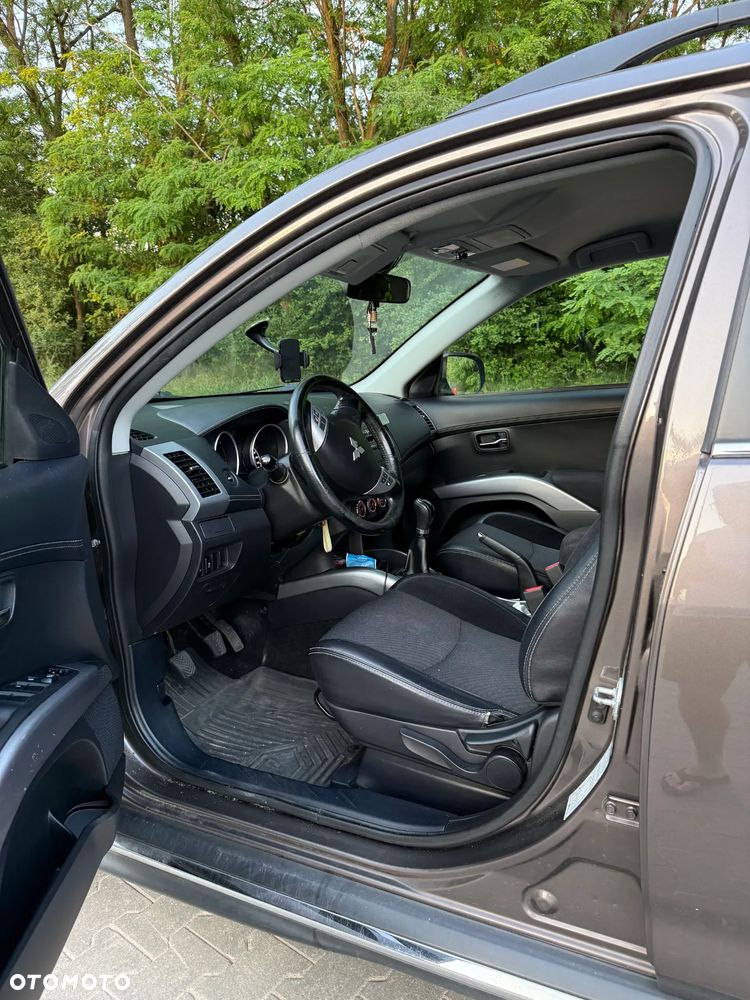 Mitsubishi Outlander 2.0 Intense 2WD - 6