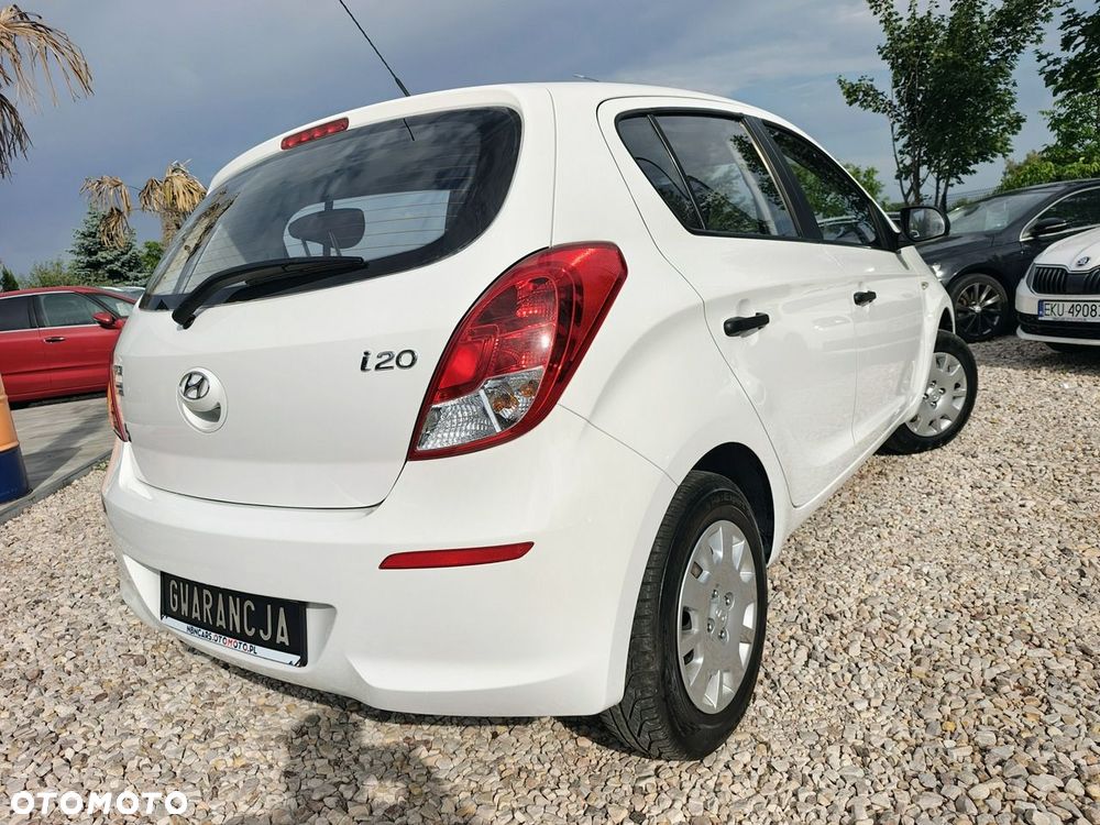 Hyundai i20 - 20