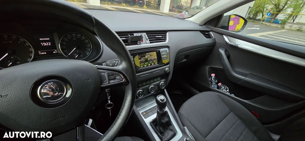 Skoda Octavia 1.6 TDI AMBITION - 5