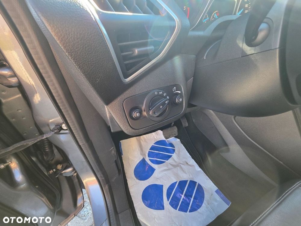 Ford Kuga - 12