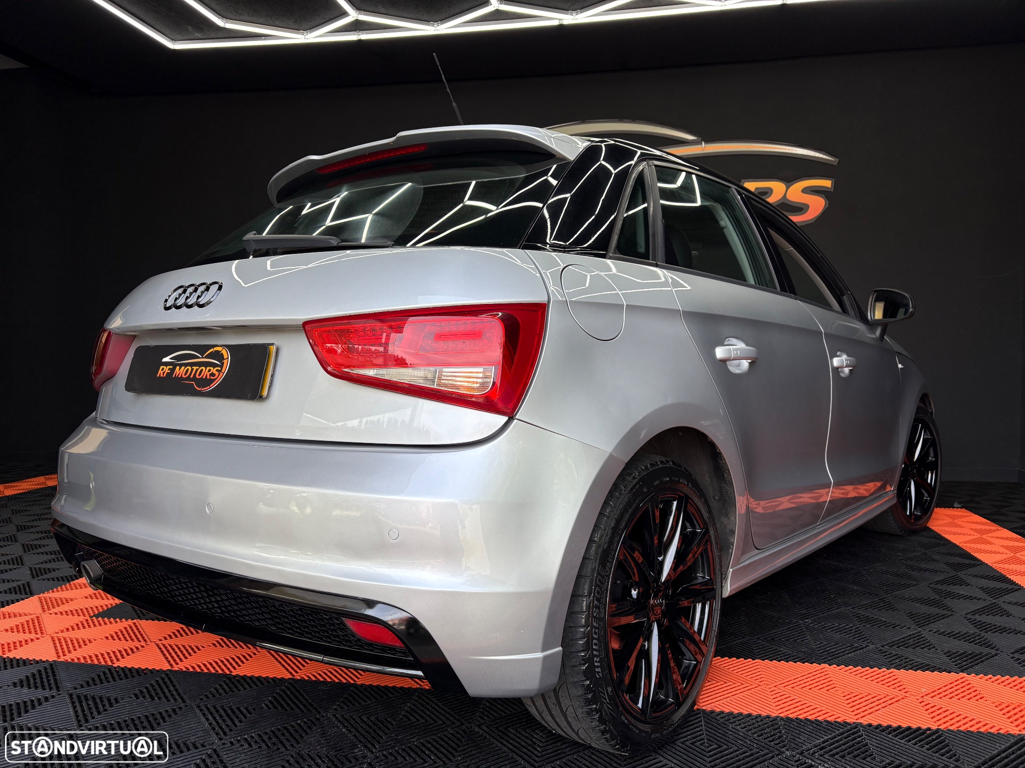 Audi A1 Sportback 1.6 TDI S-line - 30