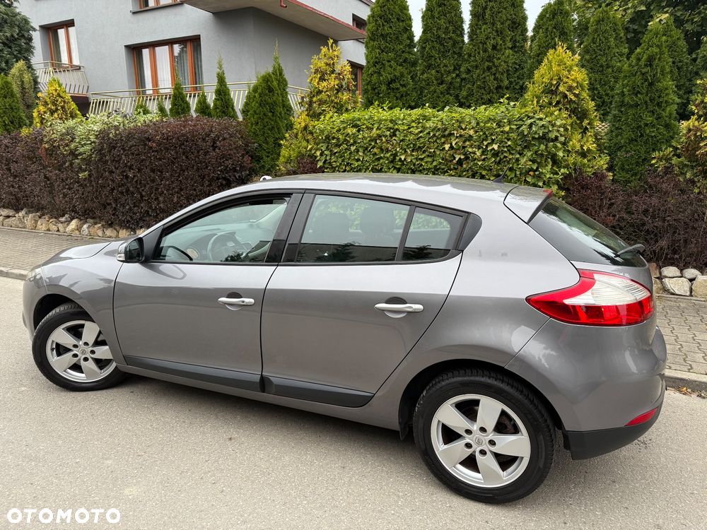 Renault Megane 1.6 16V 110 Dynamique - 9