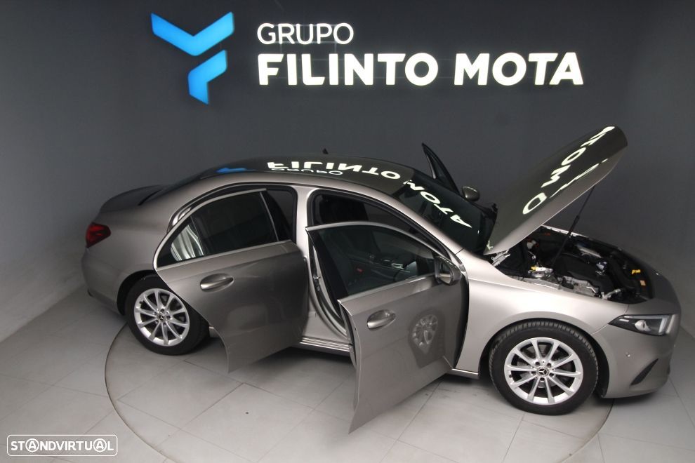 Mercedes-Benz A 200 Limousine Progressive Aut. - 13