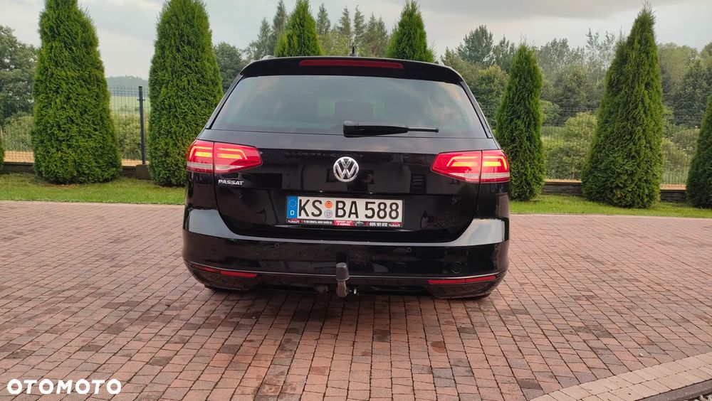 Volkswagen Passat 2.0 TDI SCR Elegance - 4
