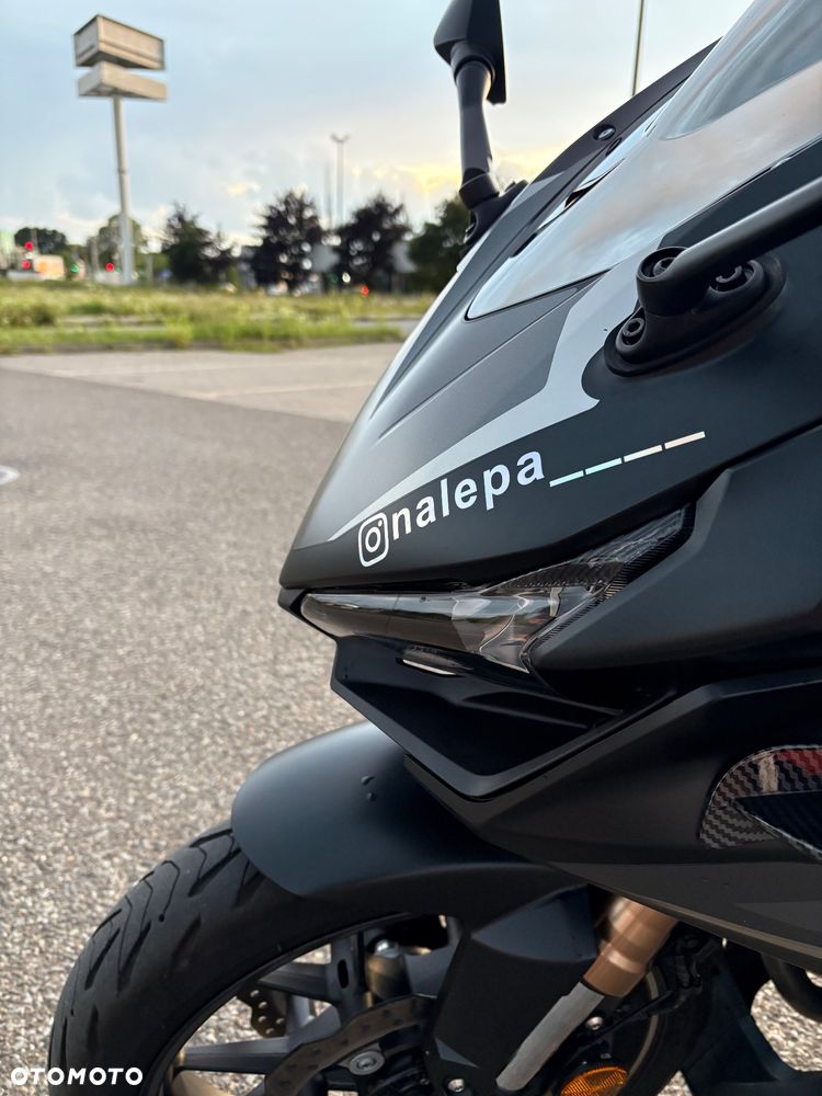 Honda CBR - 4