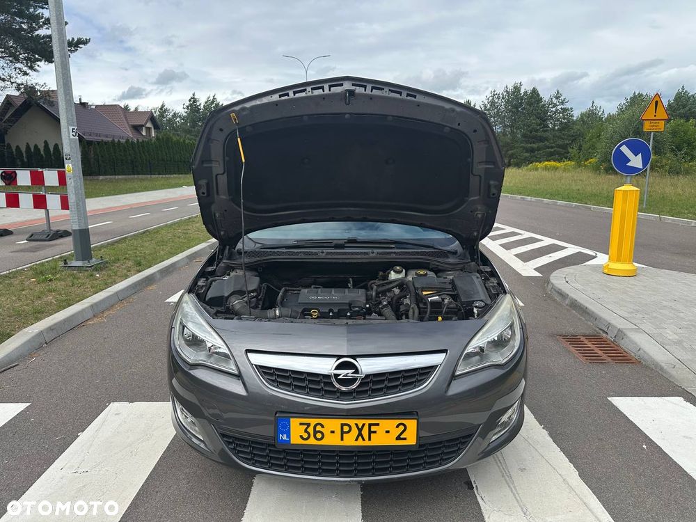 Opel Astra 1.4 Turbo Cosmo - 6