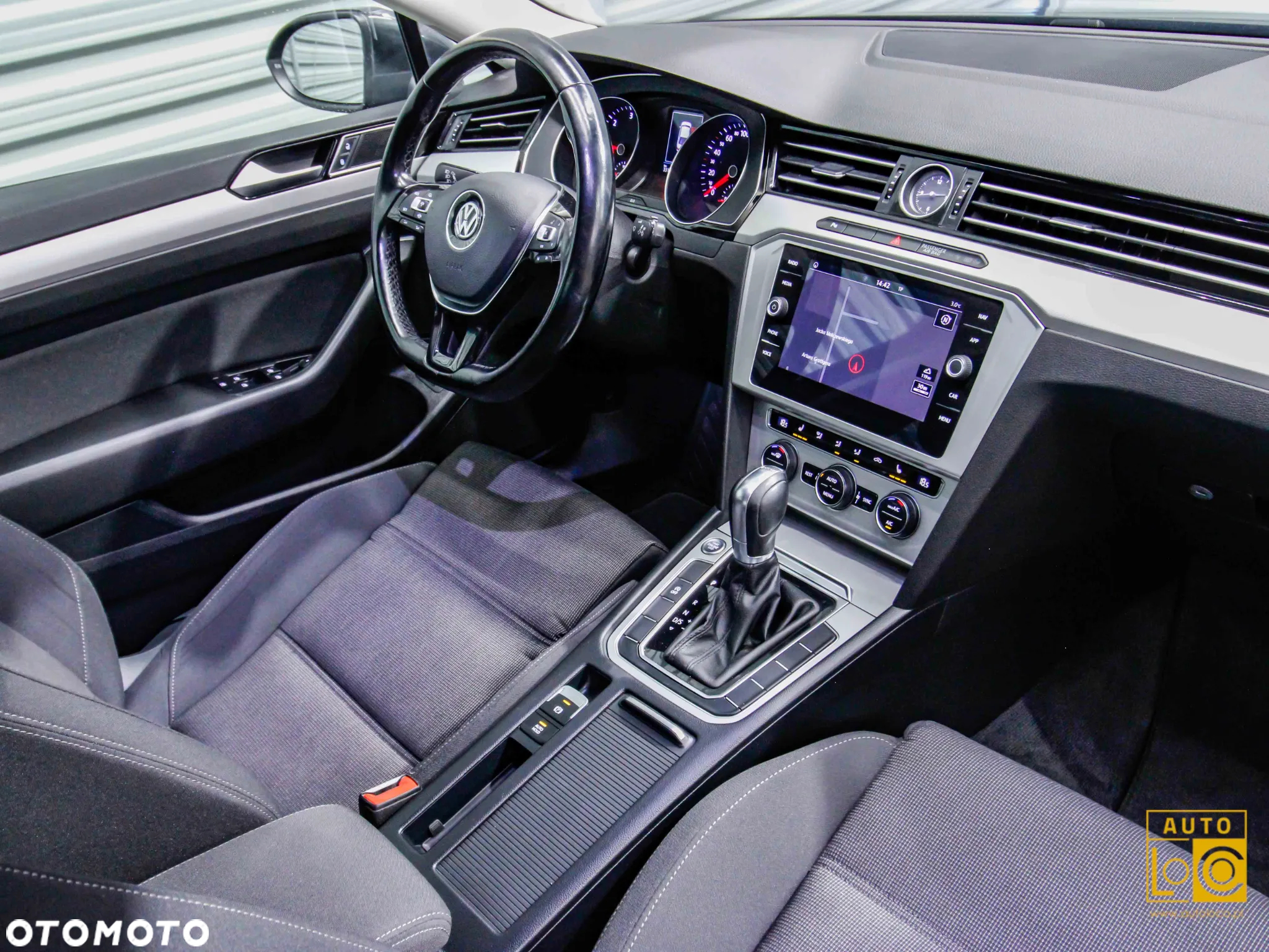 Volkswagen Passat 2.0 TDI BMT Comfortline DSG - 16