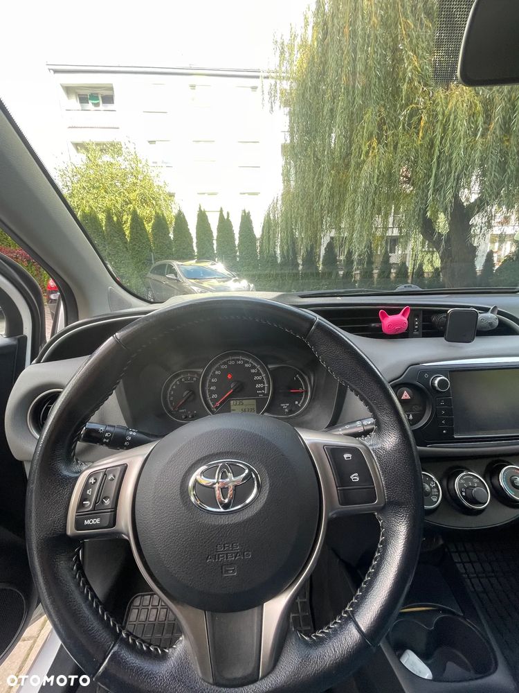 Toyota Yaris - 10