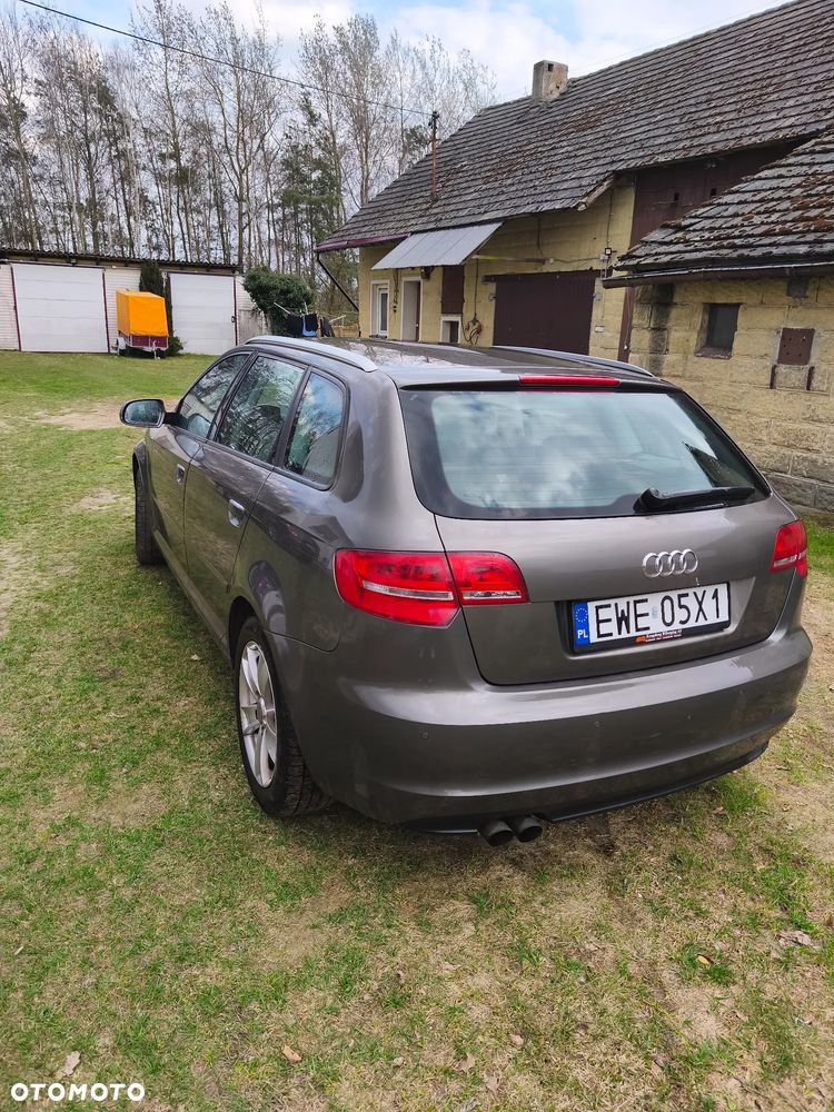 Audi A3 Sportback 1.8 TFSI quattro Attraction - 4