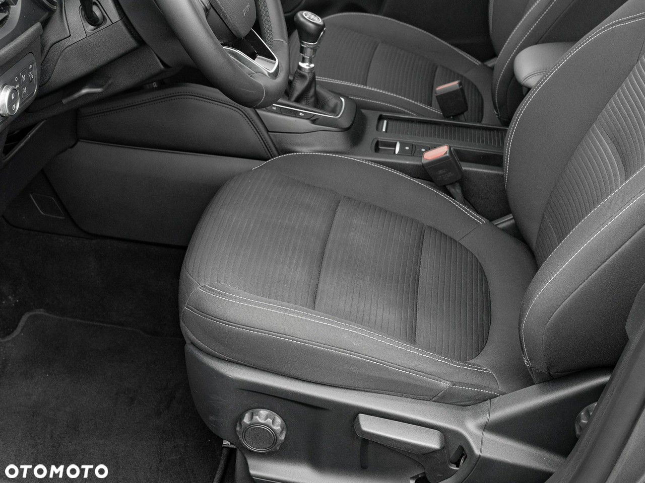 Ford Kuga 1.5 EcoBoost FWD Titanium - 14