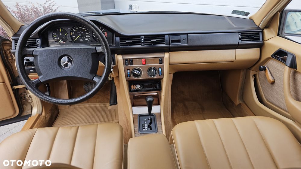 Mercedes-Benz W124 (1984-1993) - 18