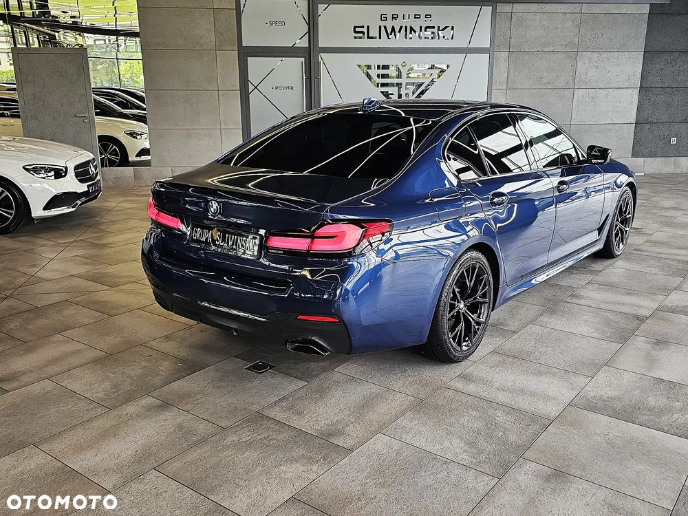 BMW Seria 5 530i xDrive mHEV M Sport sport - 9