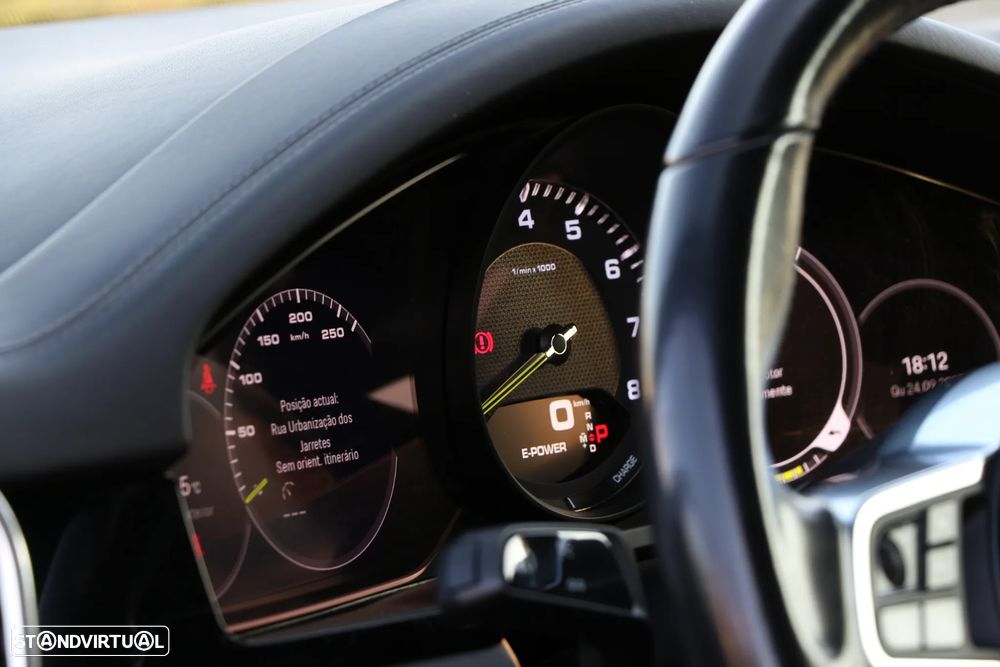 Porsche Cayenne Coupé - 24