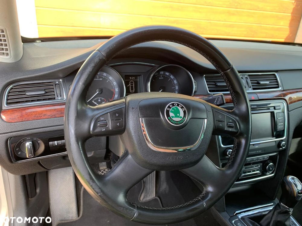 Skoda Superb 2.0 TDI 4x4 Elegance - 19