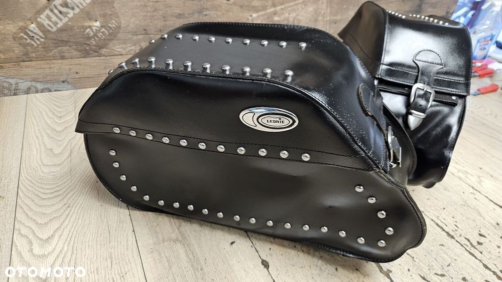 Duże kufry sakwy Ledrie stelaż z podporą Yamaha XVS1100 Drag Star Classic - 3