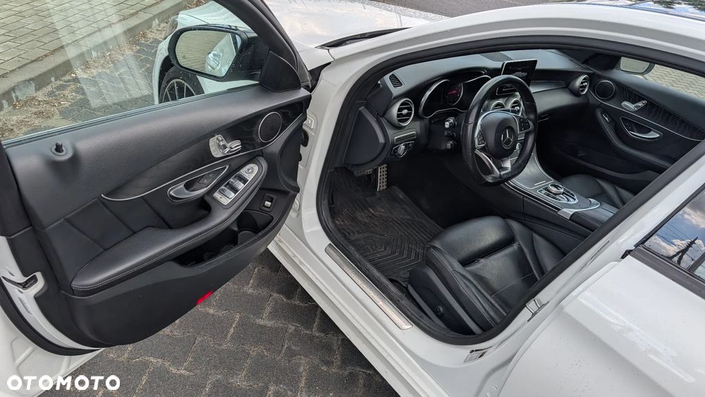 Mercedes-Benz Klasa C 300 7G-TRONIC AMG Line - 8