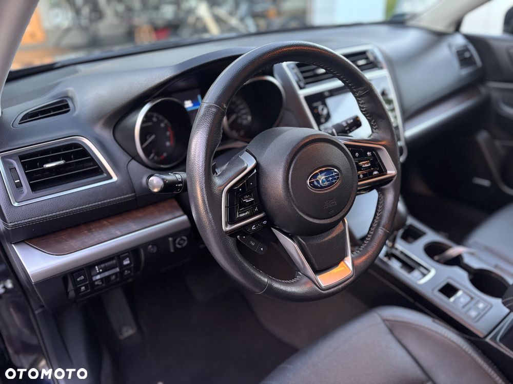 Subaru Legacy - 22