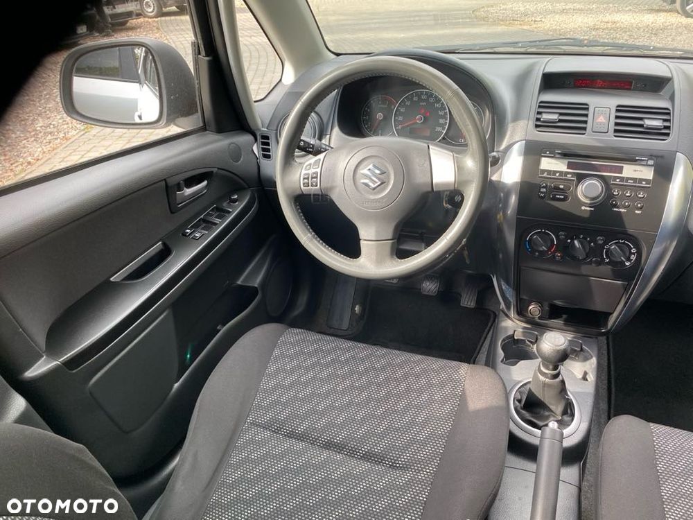 Suzuki SX4 1.6 GS / Premium - 7