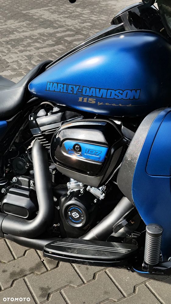 Harley-Davidson Touring Street Glide - 23