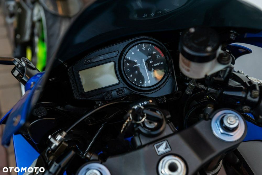 Honda CBR - 8