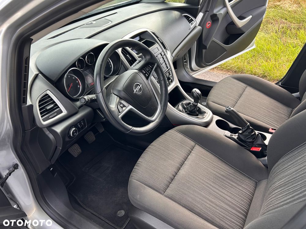 Opel Astra 1.4 Turbo - 21