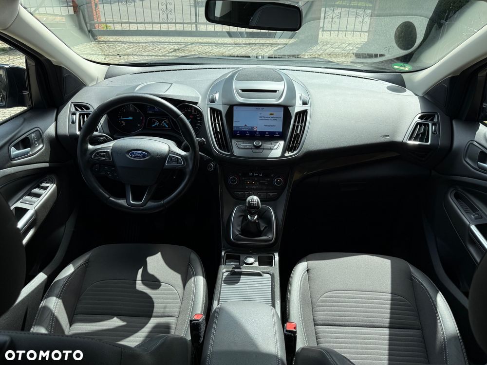 Ford Kuga 2.0 TDCi FWD Titanium Plus - 24