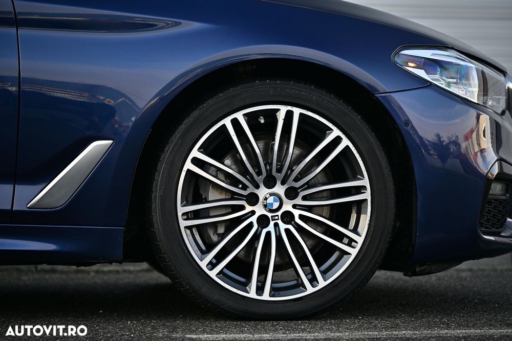 BMW Seria 5 530i xDrive AT - 11