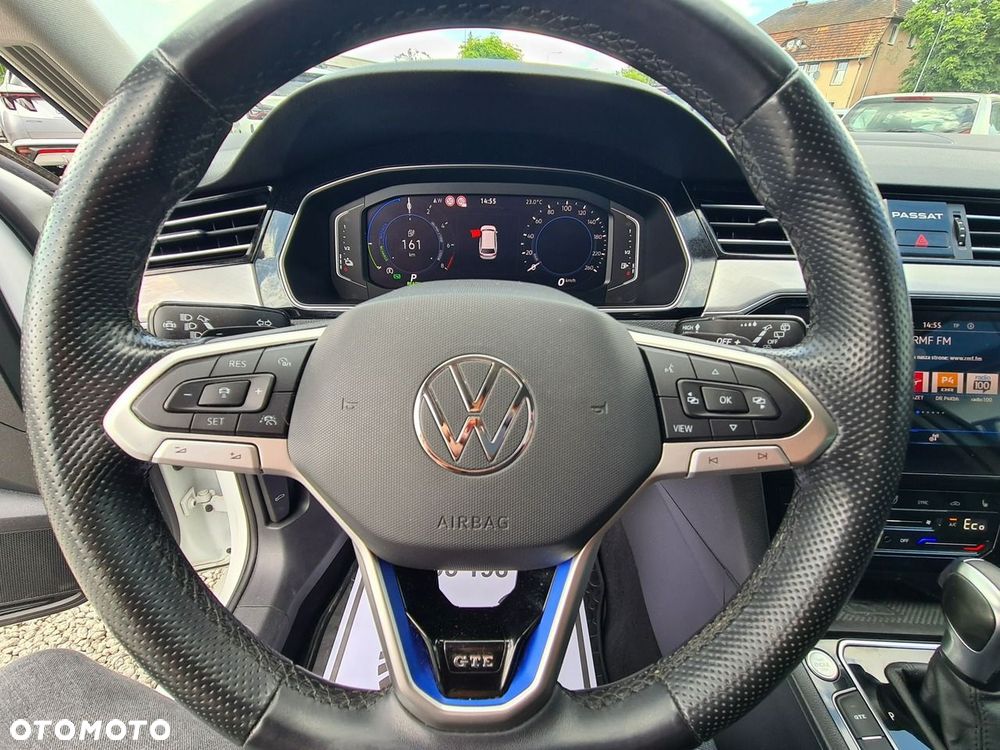 Volkswagen Passat - 28
