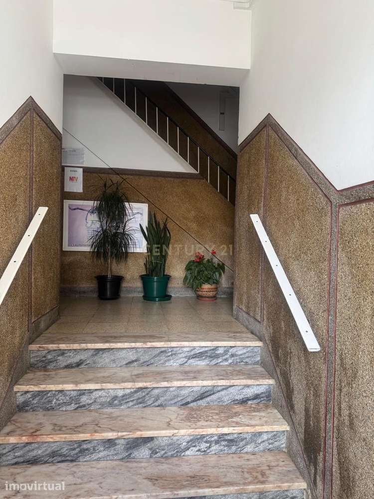 Apartamento Renovado em Setúbal (São Sebastião) - 3 Quartos - Grande imagem: 2/14