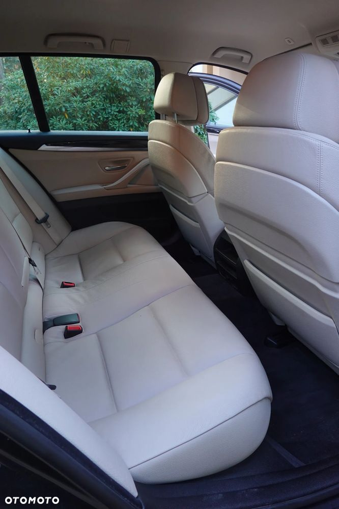 BMW Seria 5 530d xDrive - 18