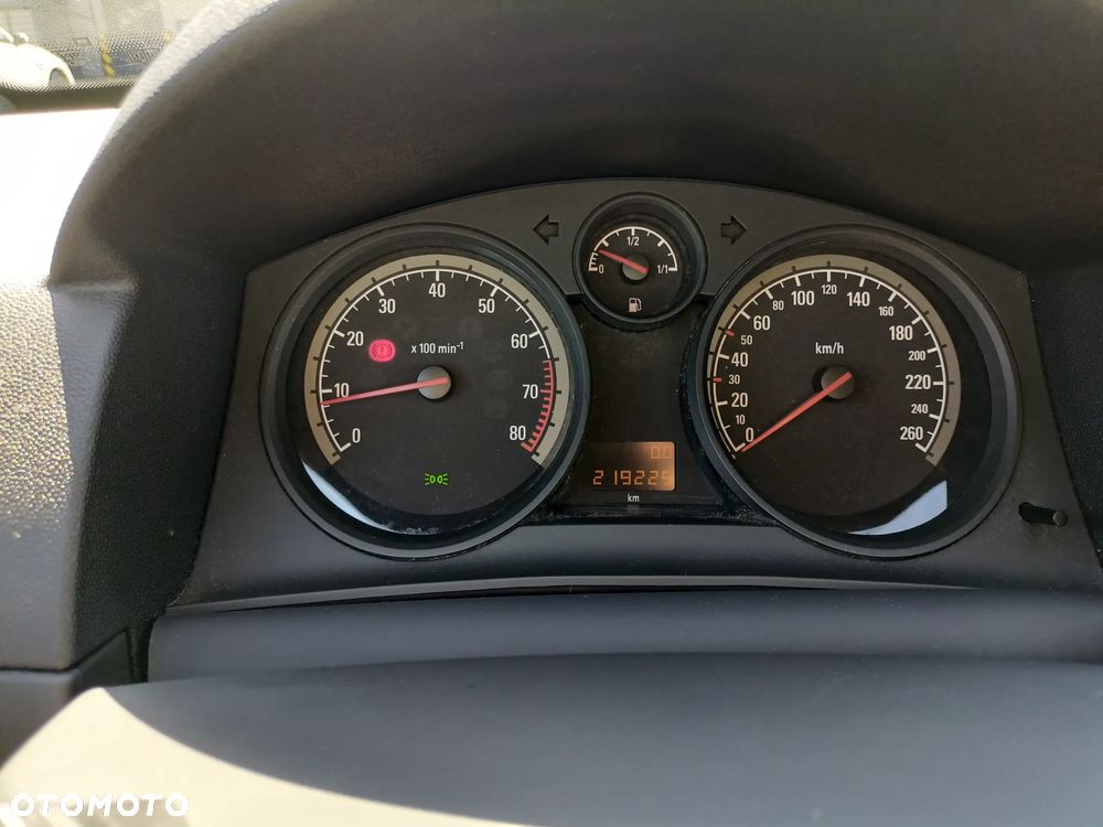 Opel Astra 1.6 Essentia - 13