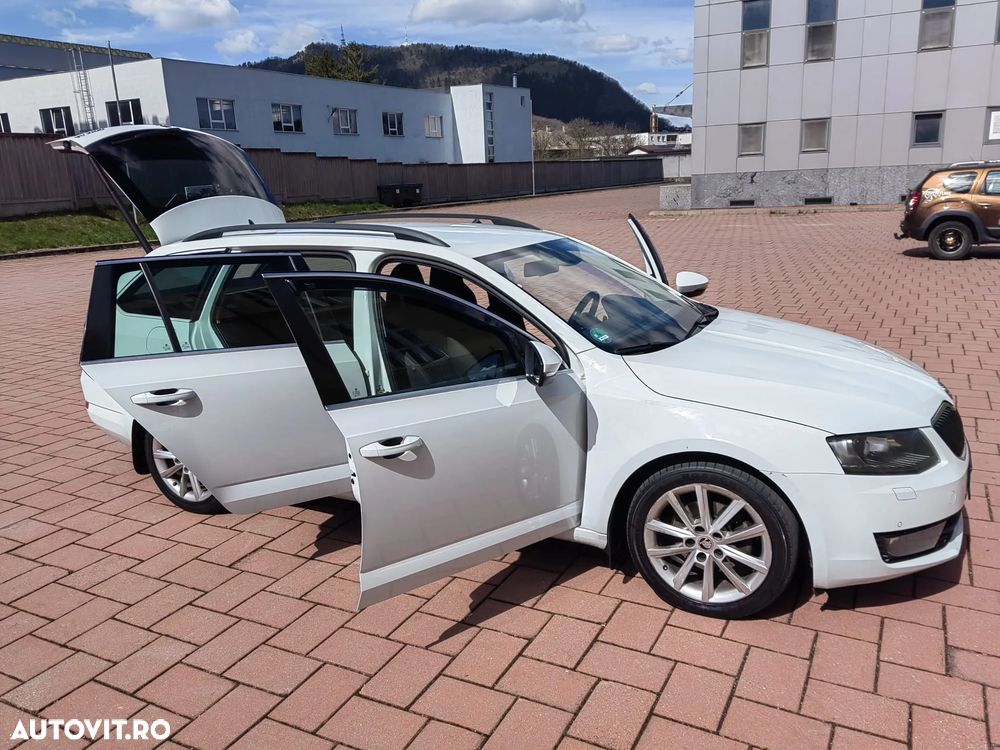 Skoda Octavia 2.0 TDI DSG Ambition - 16