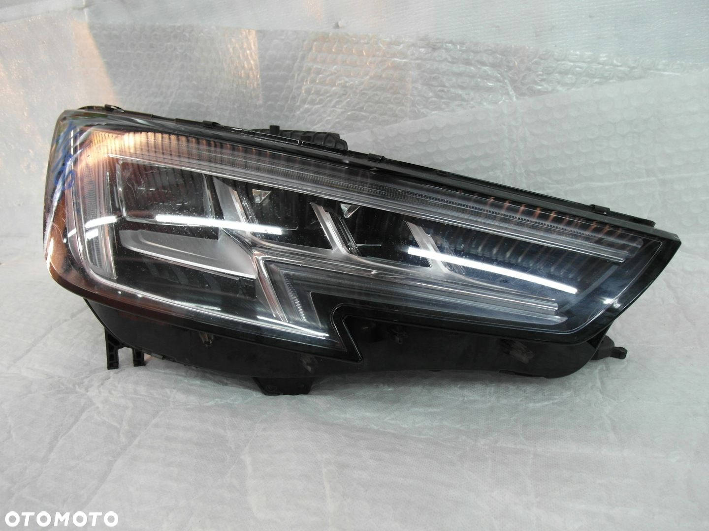 AUDI A4 B9 8W FULL LED MATRIX CAŁA LAMPA PRZEDNIA PRAWA 8W0941036 NR72 - 2