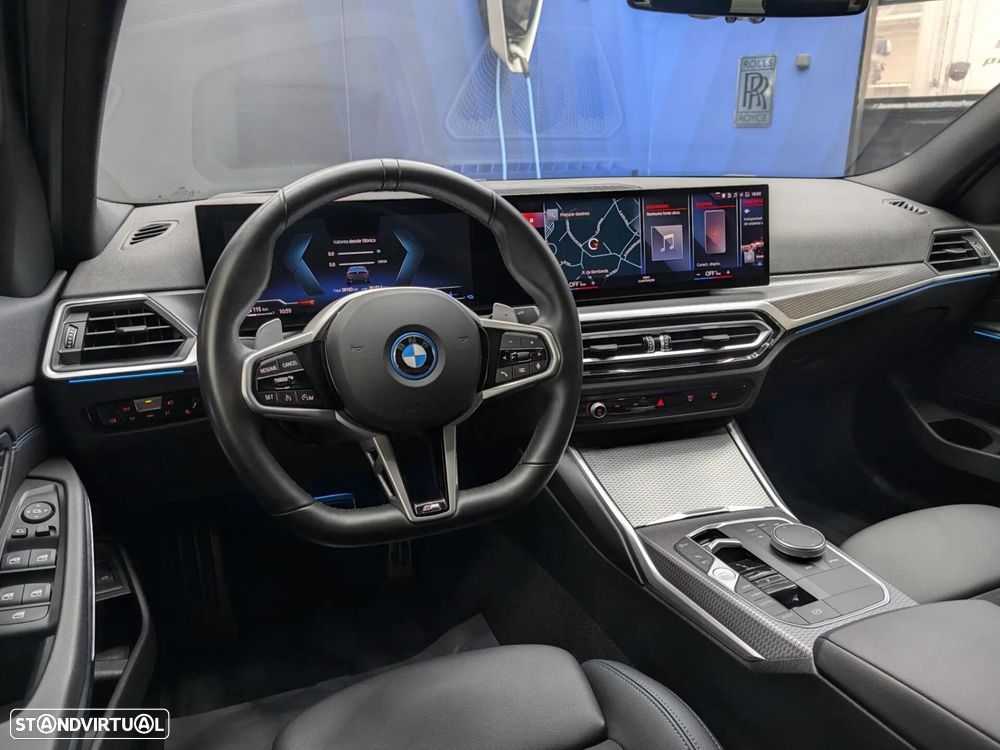BMW 320 e Pack Desportivo M Auto - 18