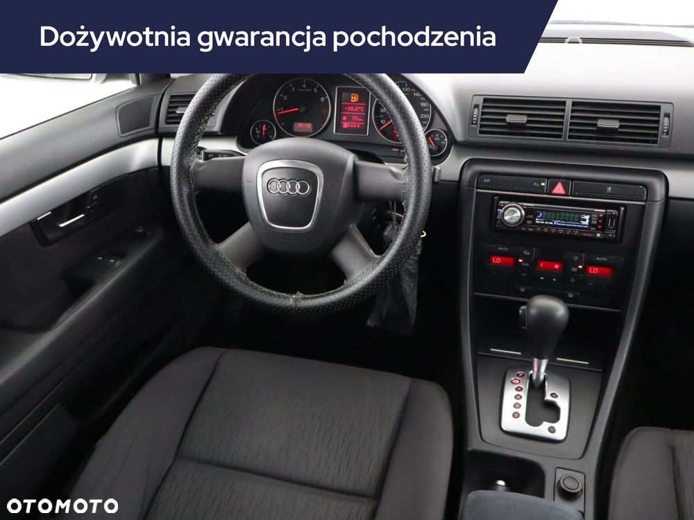 Audi A4 Limousine - 9