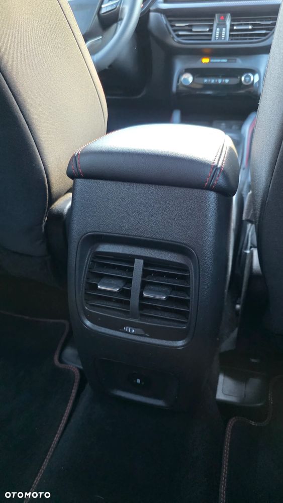 Ford Kuga 2.5 Duratec FHEV ST-LINE - 17