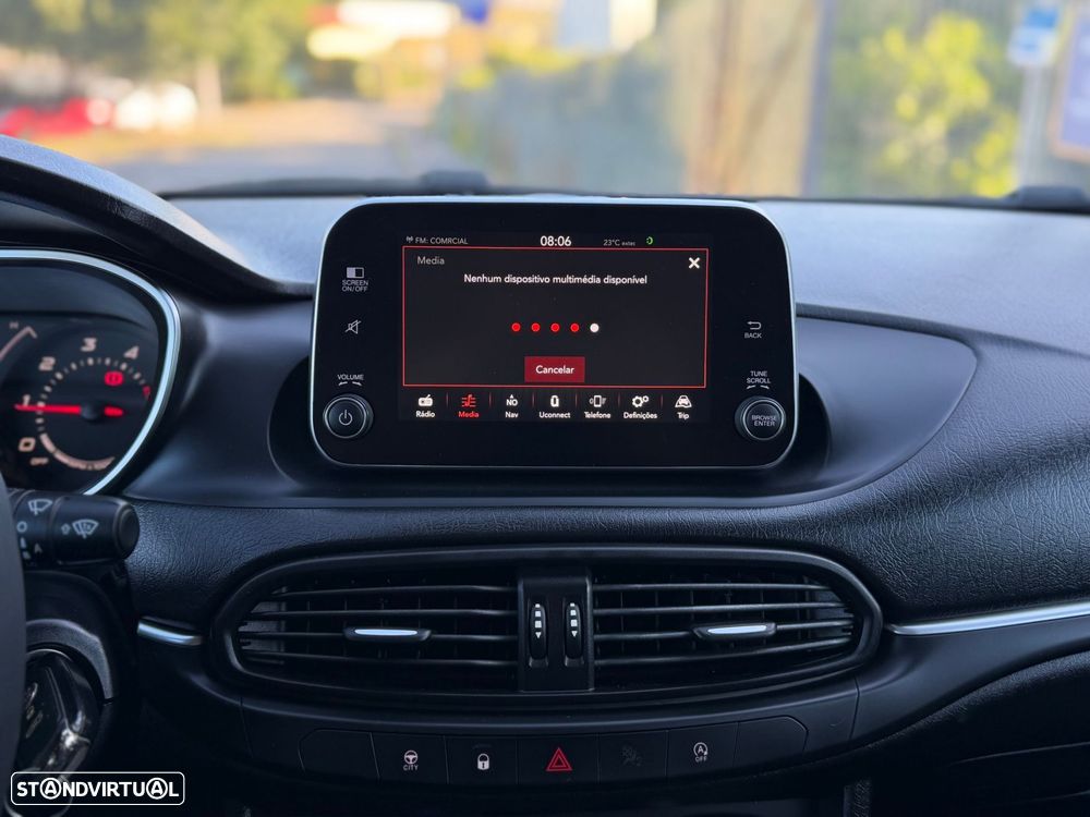 Fiat Tipo Station Wagon 1.3 M-Jet Lounge - 27
