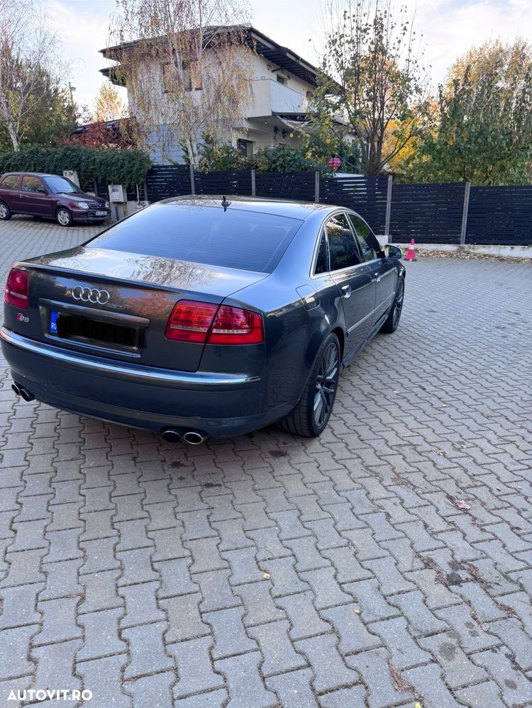 Audi S8 - 14