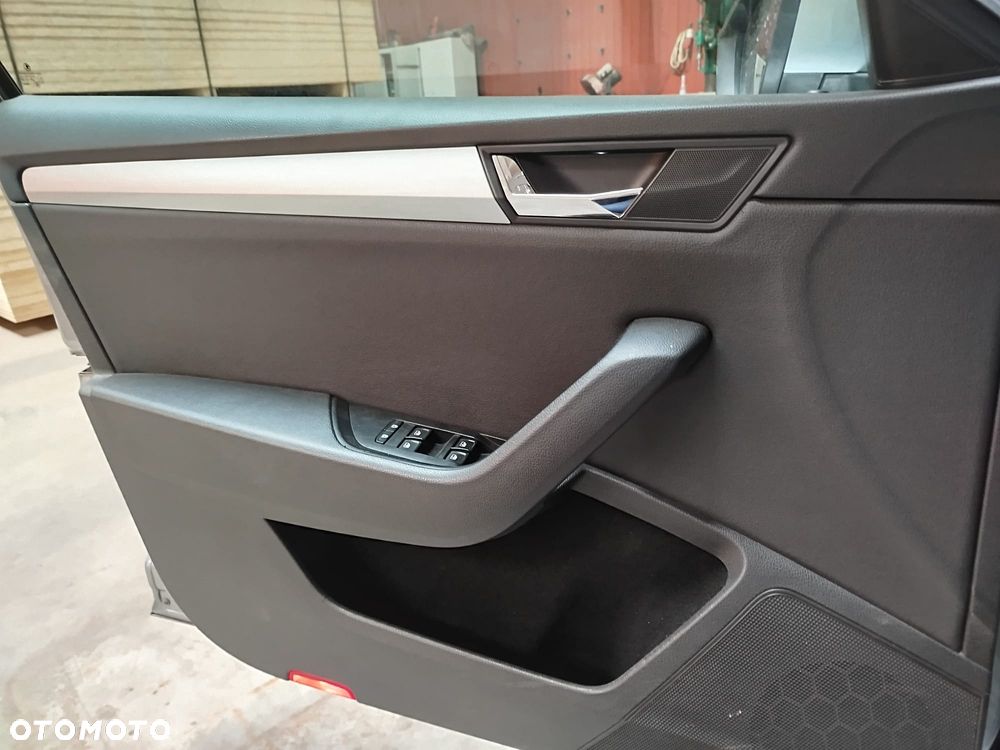 Skoda Superb 1.6 TDI Ambition - 34