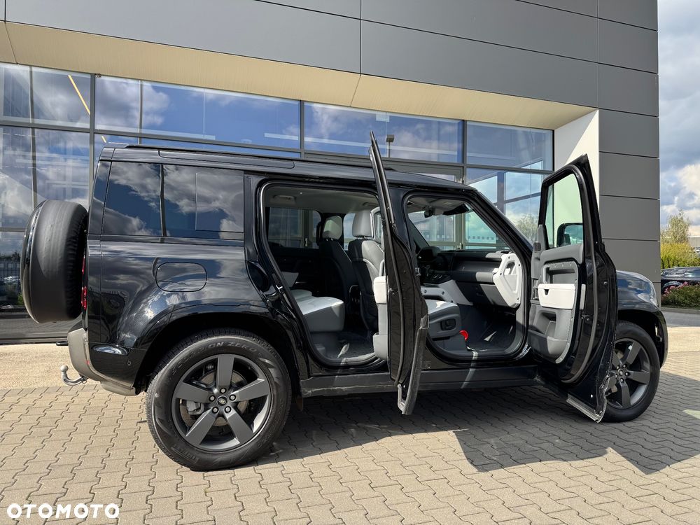 Land Rover Defender 110 D200 X-Dynamic SE - 7